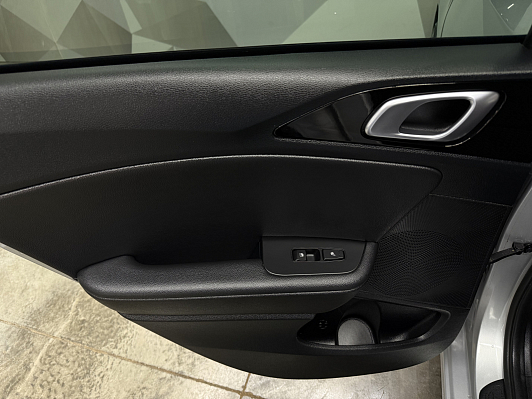 Kia Ceed Prestige, 2021 года, пробег 65706 км
