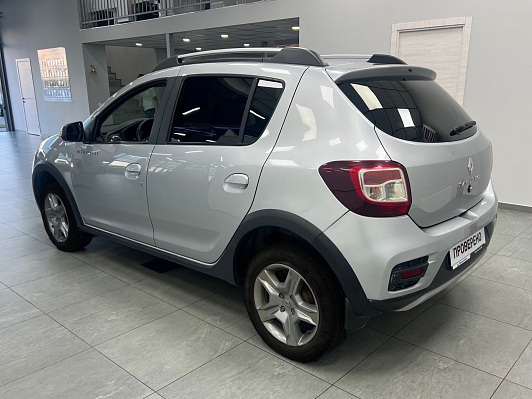 Renault Sandero Stepway Life, 2021 года, пробег 68417 км