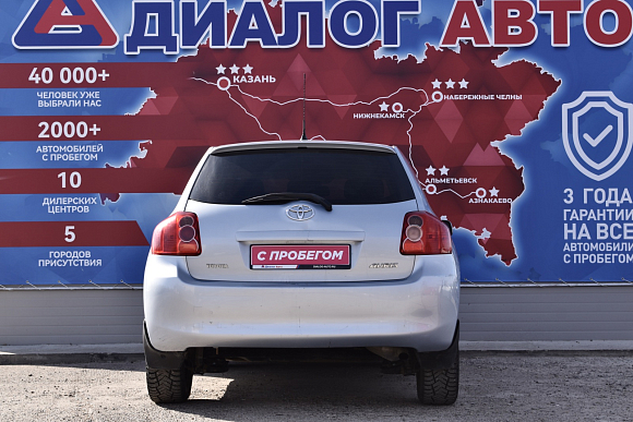 Toyota Auris, 2007 года, пробег 235000 км