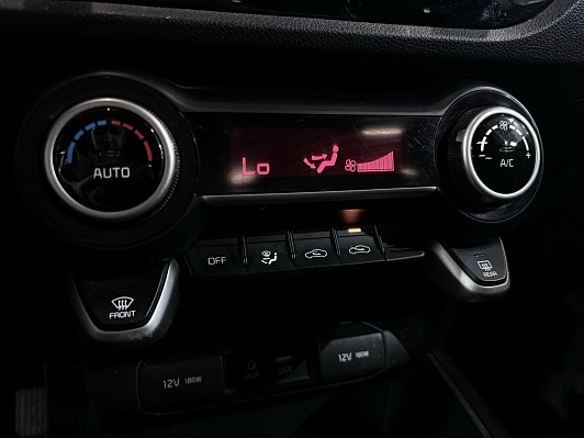 Kia Rio Лига Европы, 2018 года, пробег 117718 км