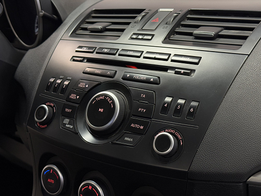 Mazda 3 Touring Plus, 2012 года, пробег 156000 км