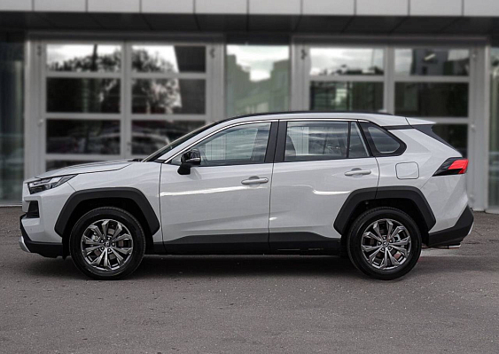 Toyota RAV4 Adventure Plus, белый