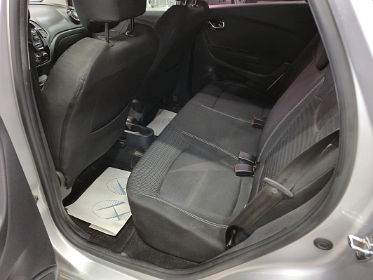 Renault Kaptur Drive, 2017 года, пробег 74741 км