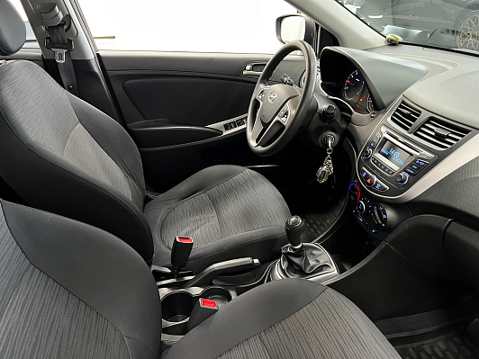 Hyundai Solaris, 2016 года, пробег 122815 км