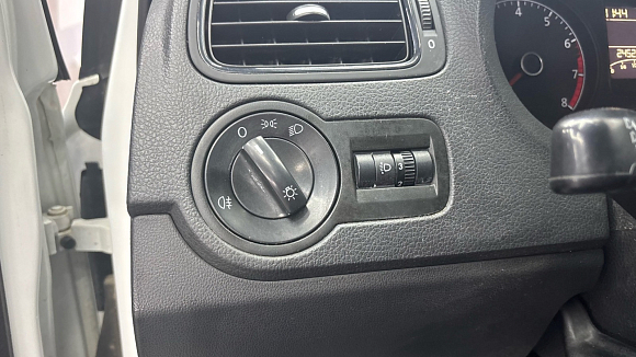 Volkswagen Polo Trendline, 2015 года, пробег 245000 км