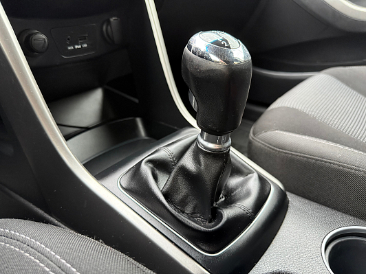 Hyundai i30 Classic, 2013 года, пробег 238364 км