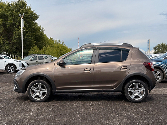 Renault Sandero Stepway Drive, 2018 года, пробег 63300 км