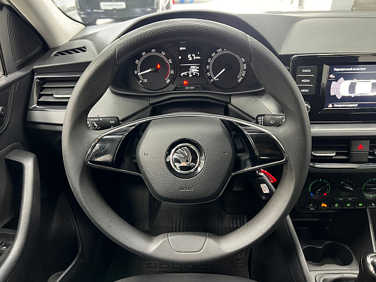 Skoda Rapid Active, 2021 года, пробег 77010 км