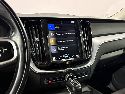 Volvo XC60 Momentum, 2018 года, пробег 90500 км