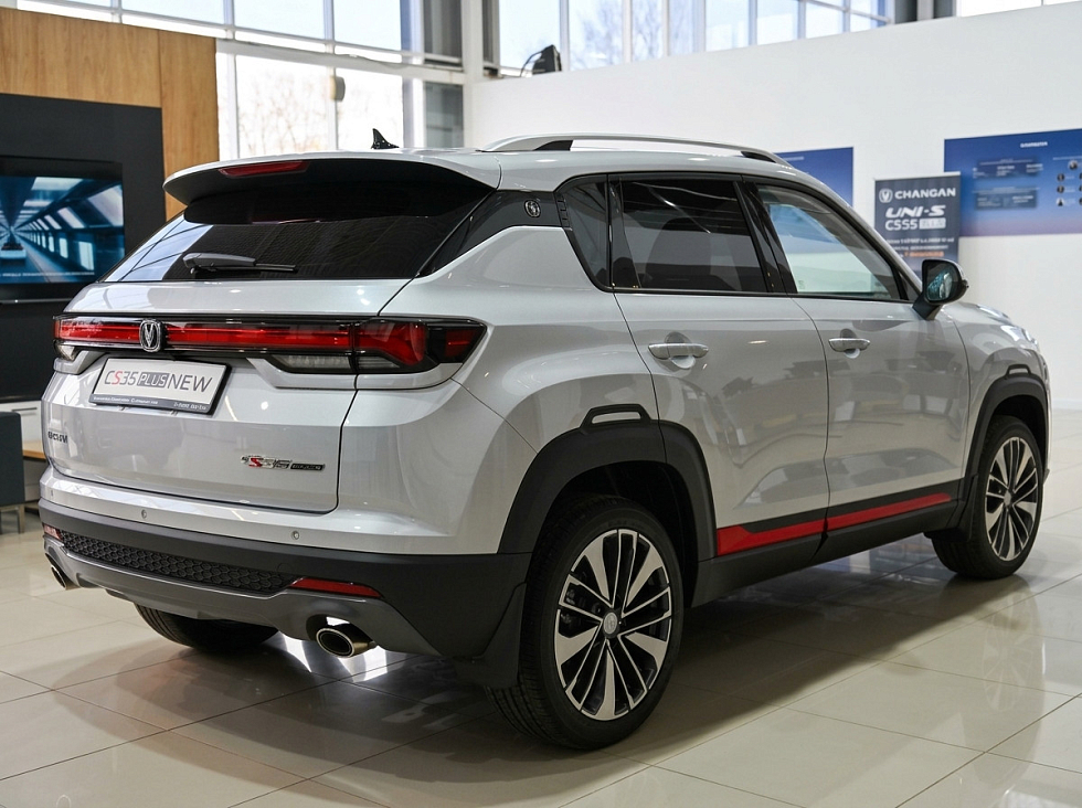 Changan CS35 Plus Техно, серебряный