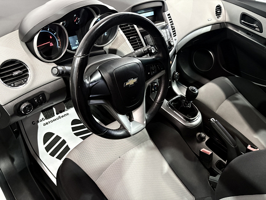 Chevrolet Cruze LS, 2012 года, пробег 138000 км