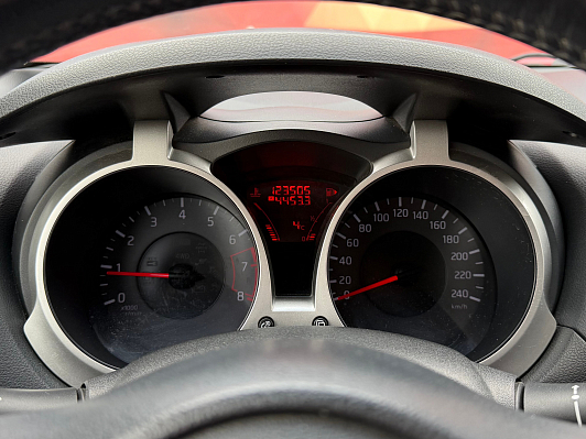 Nissan Juke, 2011 года, пробег 123500 км