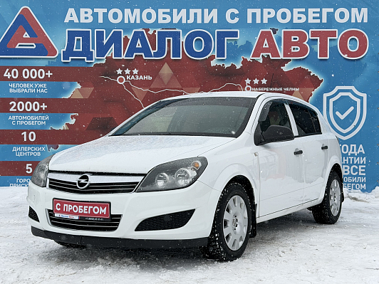 Opel Astra, 2012 года, пробег 234642 км