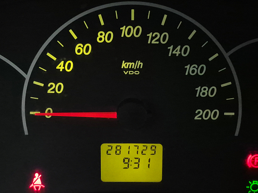 Lada (ВАЗ) Priora Люкс, 2011 года, пробег 281492 км