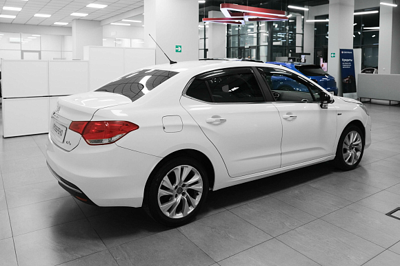 Citroen C4 Exclusive, 2014 года, пробег 118000 км