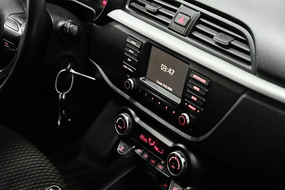 Kia Rio, 2018 года, пробег 130000 км