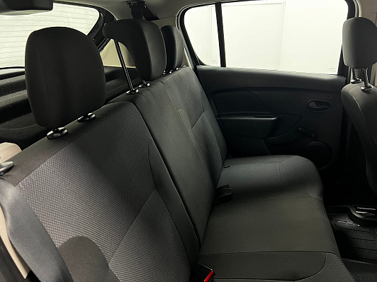 Renault Sandero Confort, 2015 года, пробег 96000 км