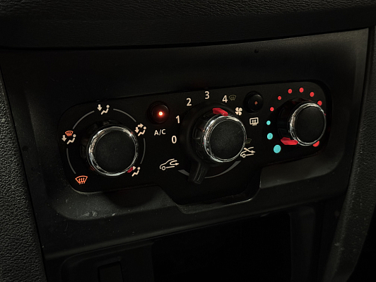 Lada (ВАЗ) XRAY Top Юбилейная (2016-2017), 2016 года, пробег 97000 км