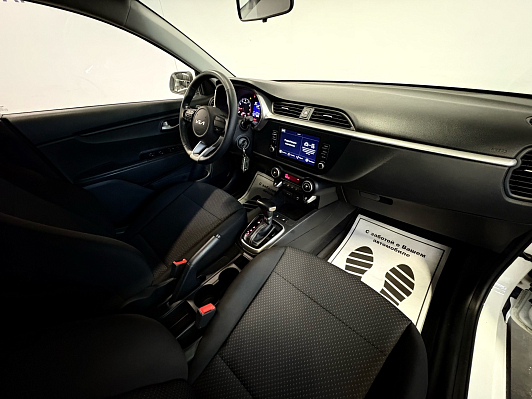 Kia Rio, 2021 года, пробег 70065 км