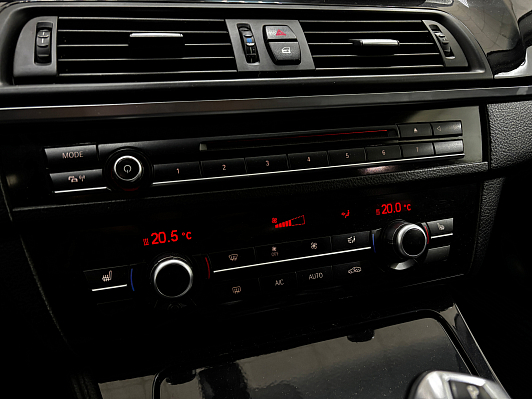 BMW 5 серии, 2015 года, пробег 239216 км