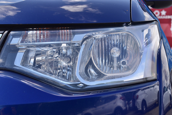 Mitsubishi Outlander Instyle, 2013 года, пробег 194000 км