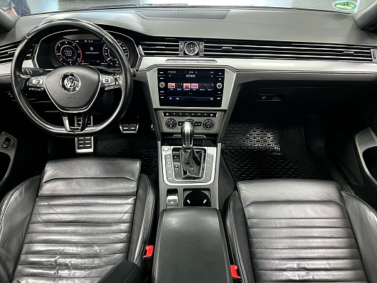 Volkswagen Passat, 2018 года, пробег 278760 км
