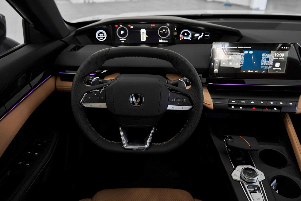 Changan UNI-V Luxe, серый