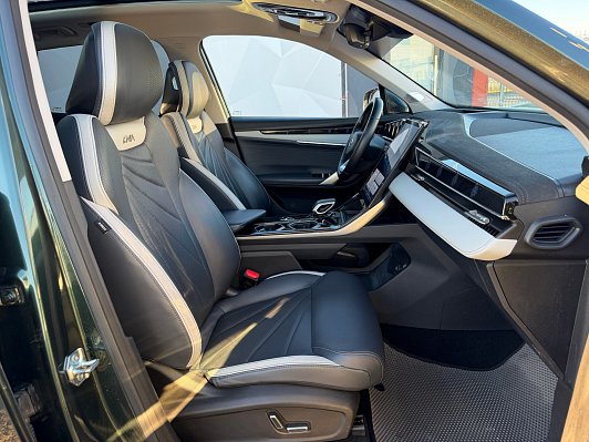 Geely Atlas Flagship, 2024 года, пробег 113000 км