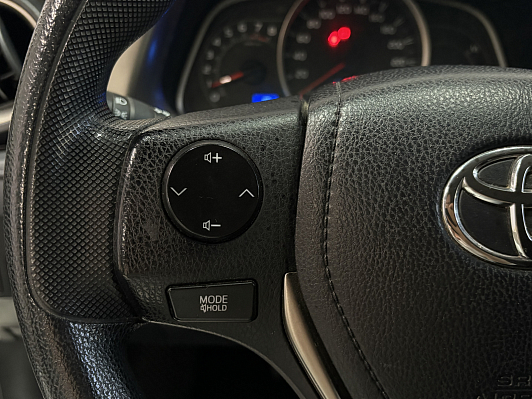 Toyota RAV4, 2015 года, пробег 122000 км