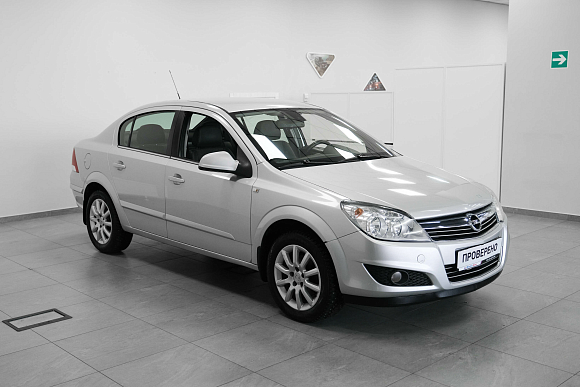 Opel Astra Cosmo, 2013 года, пробег 127000 км