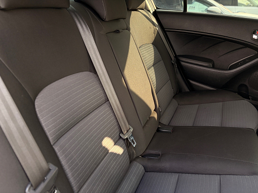 Kia Cerato Comfort, 2015 года, пробег 106580 км