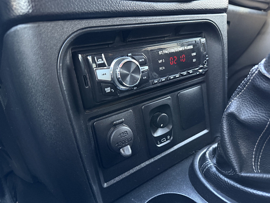 Chevrolet Niva LE Camouflage, 2016 года, пробег 97050 км