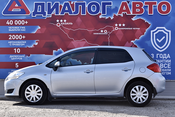 Toyota Auris, 2007 года, пробег 235000 км
