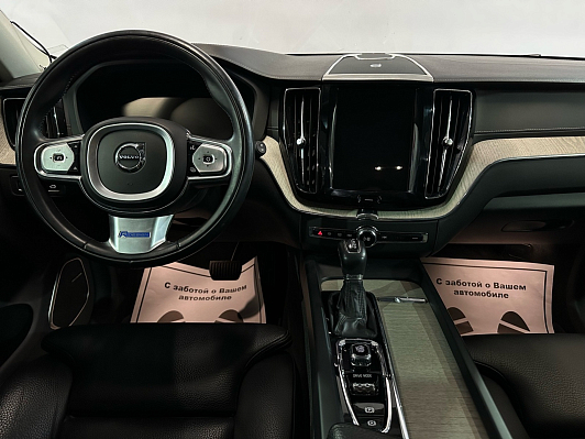 Volvo XC60 Inscription, 2018 года, пробег 52500 км