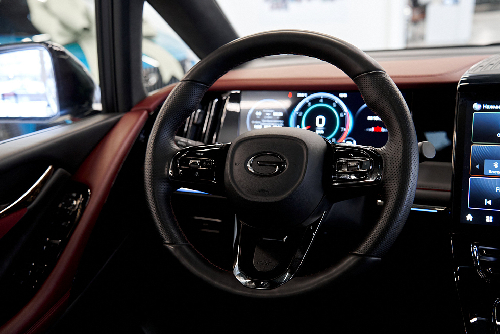 GAC M8 GX Premium, черный