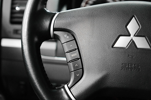 Mitsubishi Pajero Instyle, 2017 года, пробег 150820 км