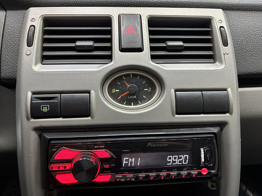 Lada (ВАЗ) Priora, 2010 года, пробег 235982 км