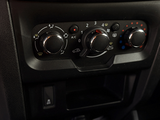 Lada (ВАЗ) XRAY Comfort, 2018 года, пробег 32200 км