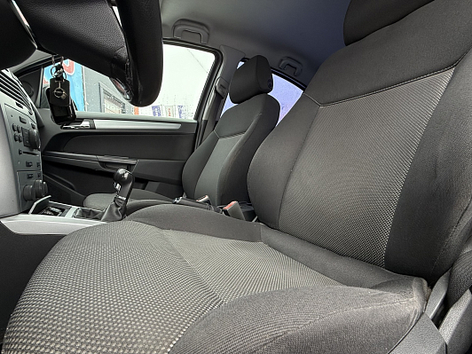 Opel Astra Cosmo, 2012 года, пробег 231000 км