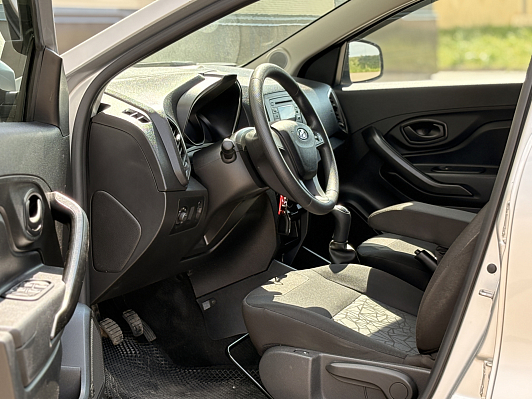 Lada (ВАЗ) XRAY Comfort, 2017 года, пробег 65000 км