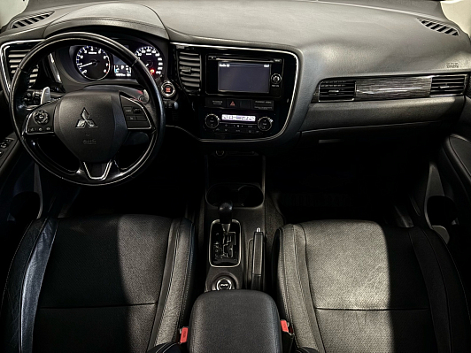 Mitsubishi Outlander Ultimate, 2015 года, пробег 169911 км