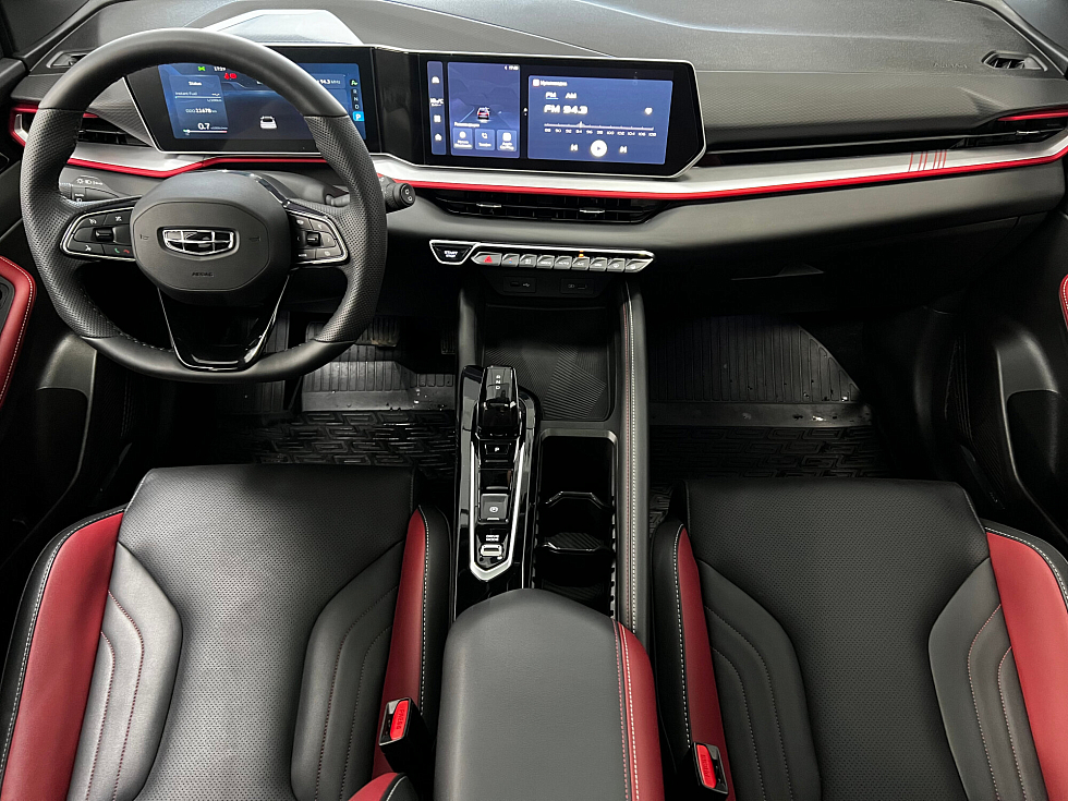 Geely Coolray Luxury, белый