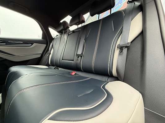 BYD Qin, 2022 года, пробег 135 км