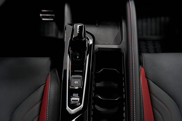 Geely Coolray Flagship, серый