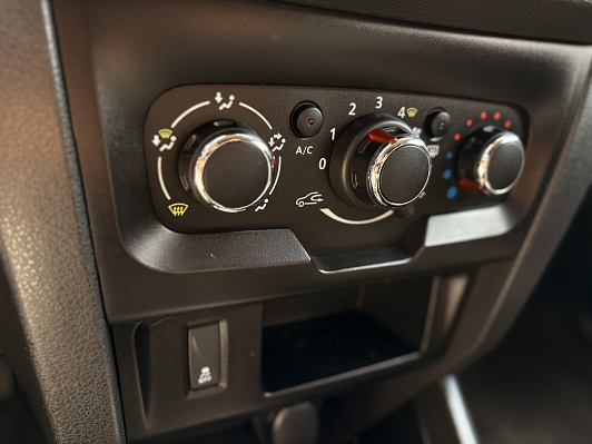 Lada (ВАЗ) XRAY Comfort, 2017 года, пробег 65000 км