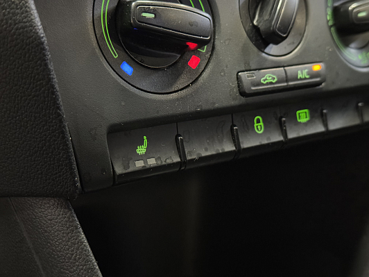 Skoda Rapid, 2014 года, пробег 181000 км
