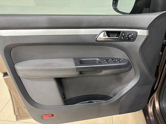 Volkswagen Touran Highline, 2014 года, пробег 187302 км
