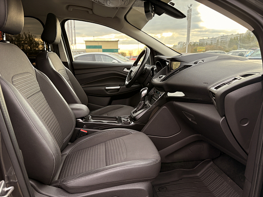 Ford Kuga Titanium, 2017 года, пробег 93500 км
