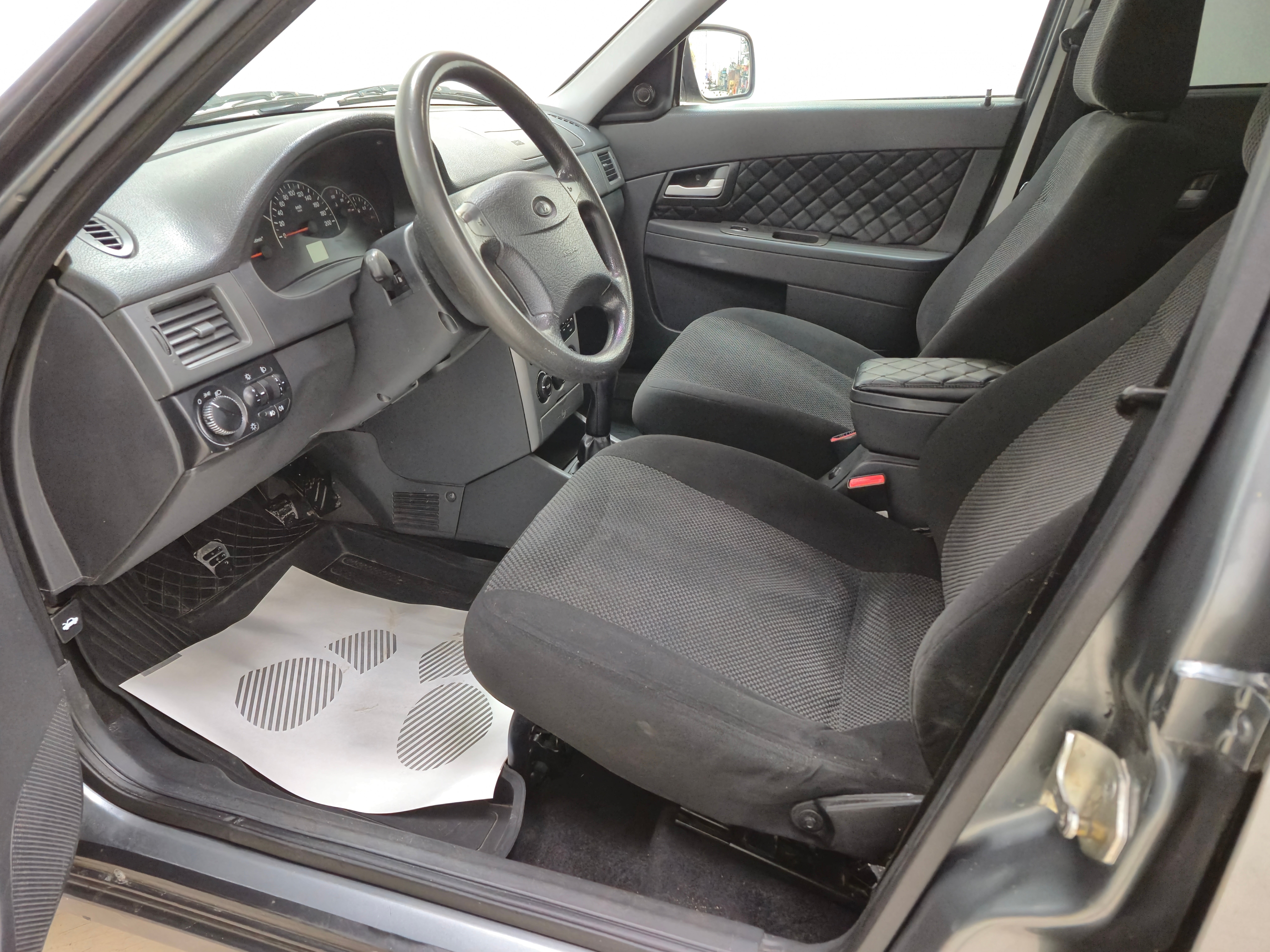Lada (ВАЗ) Priora Люкс, 2011 года, пробег 281492 км