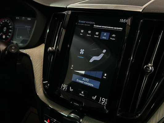 Volvo XC60 Inscription, 2018 года, пробег 52500 км